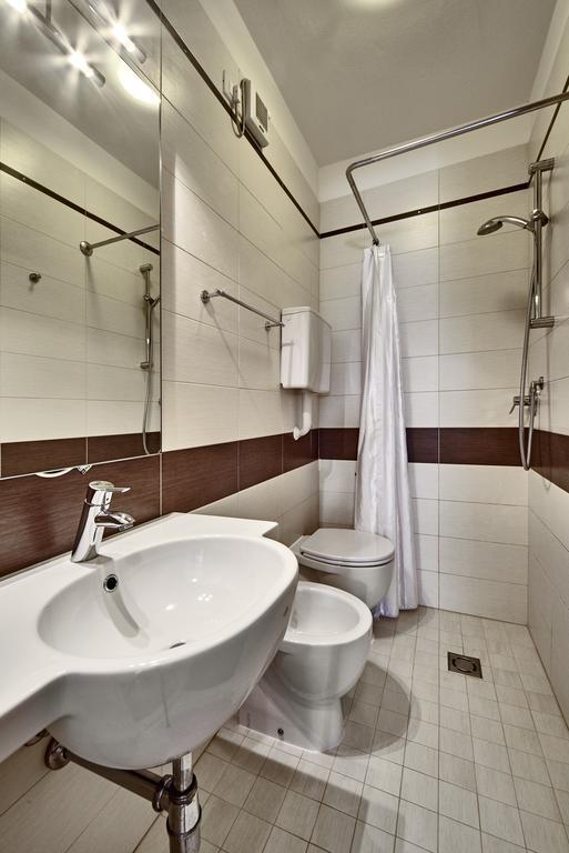 Residence Columbia บิบิโอเน ภายนอก รูปภาพ