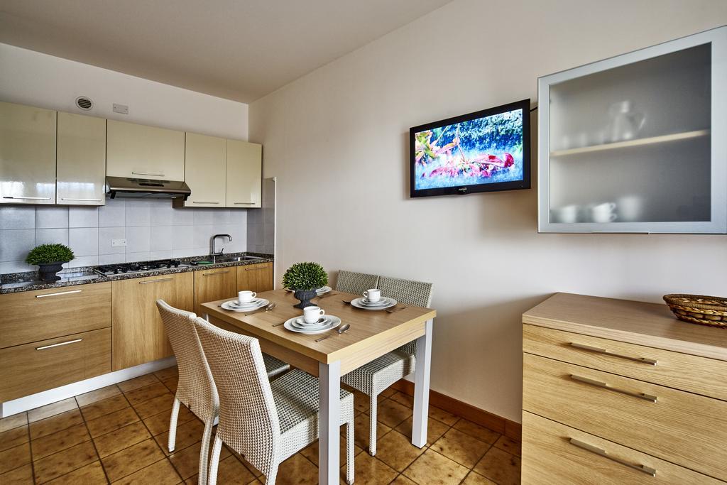 Residence Columbia บิบิโอเน ภายนอก รูปภาพ